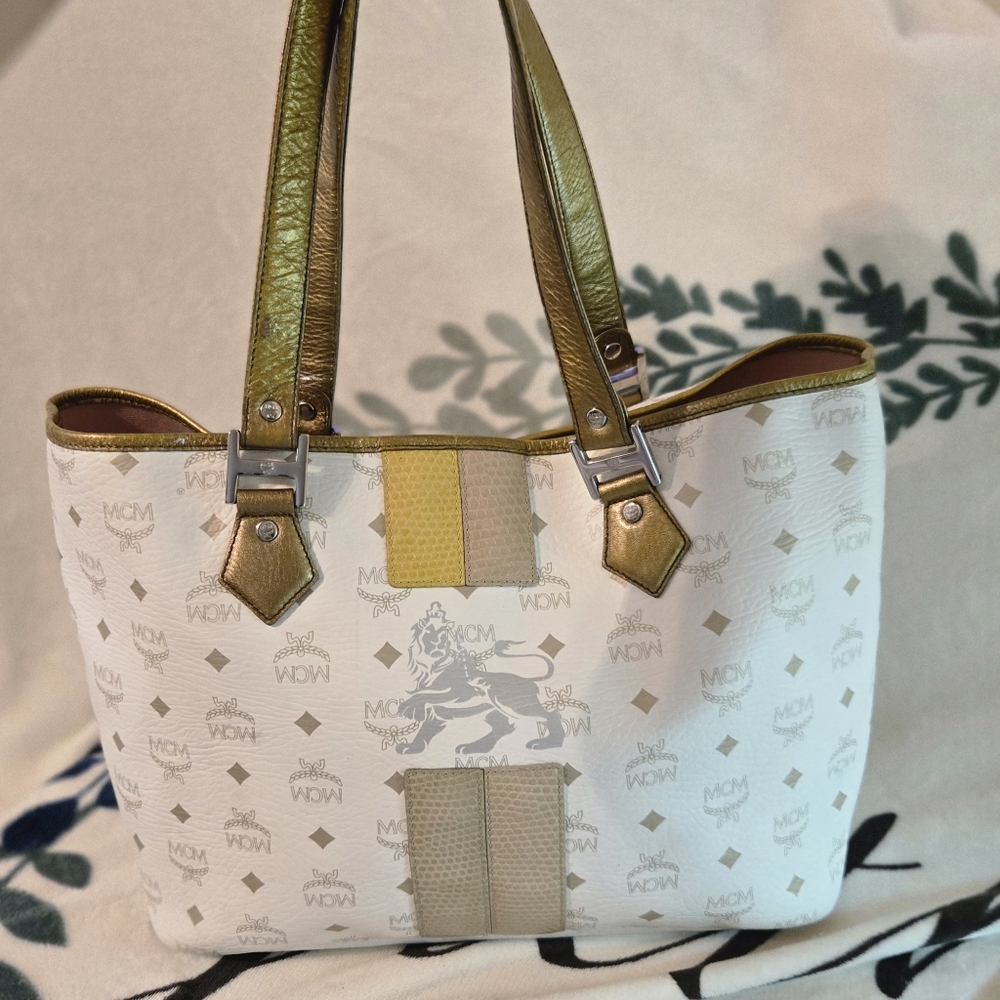 💯 Authentic Princess Lion Visetos and Leather MCM Tote (White and Gold)